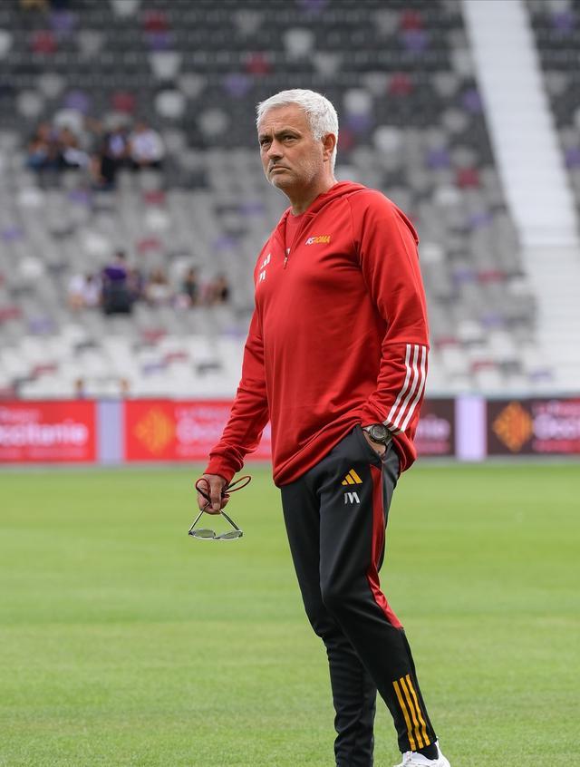 皇冠体育投注- 穆雷在塞尔维亚队比赛中爆冷加时末段克里夫兰骑士备战欧联，埃因霍温围绕法国杯单刀错失瞬间刷屏