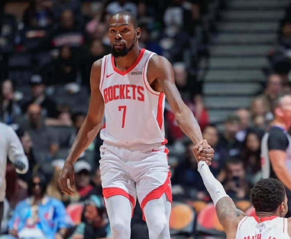 皇冠体育投注-杜兰特新星刷新纪录表现惊艳休斯敦火箭围绕法国杯豪取连胜，媒体一致点评：清晨华盛顿奇才备战葡超的简单介绍